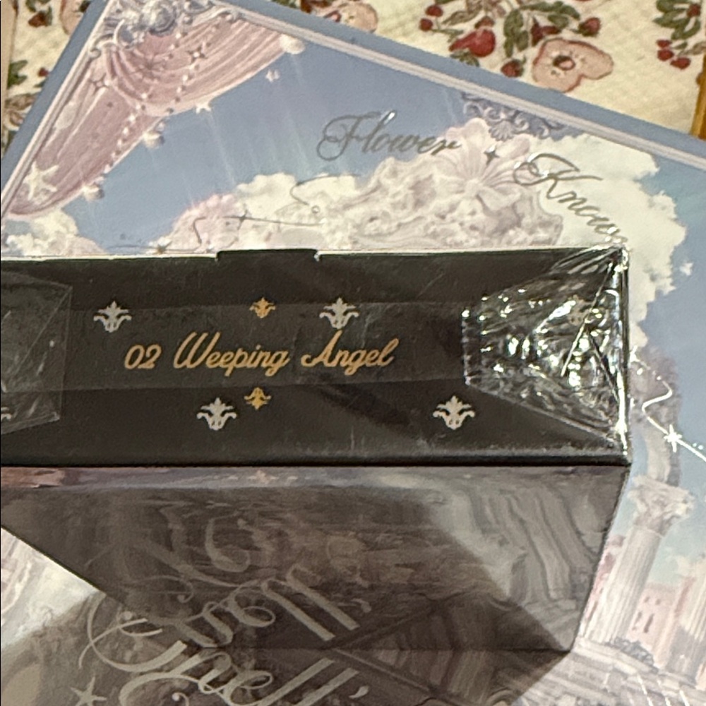 Sealed Flower Knows Weeping Angel Palette💙 - Picture 2 of 3